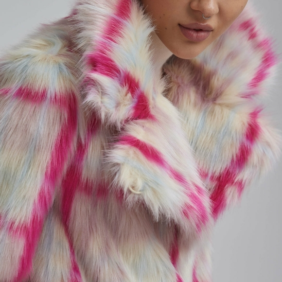 NWT NVLT Faux Fur Patterned Coat - Picture 2 of 16